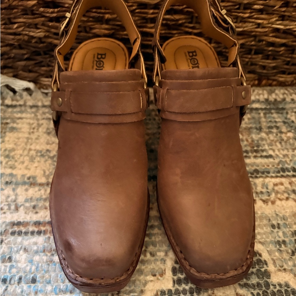 Born Women’s Tan Leather Slingback Mules